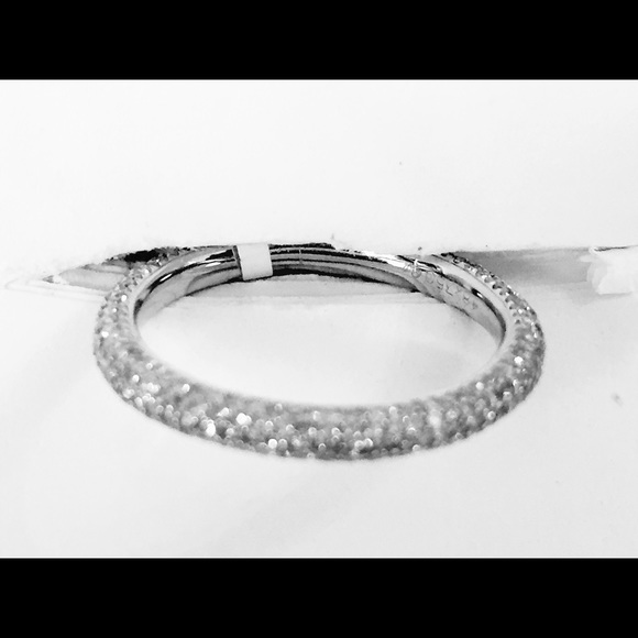 18k white gold and diamonds eternity band size 6 - Picture 2 of 4